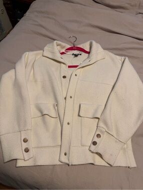 TAHARI Gold Snap Button Front Pocket Sweater Jacket Woman's Large White